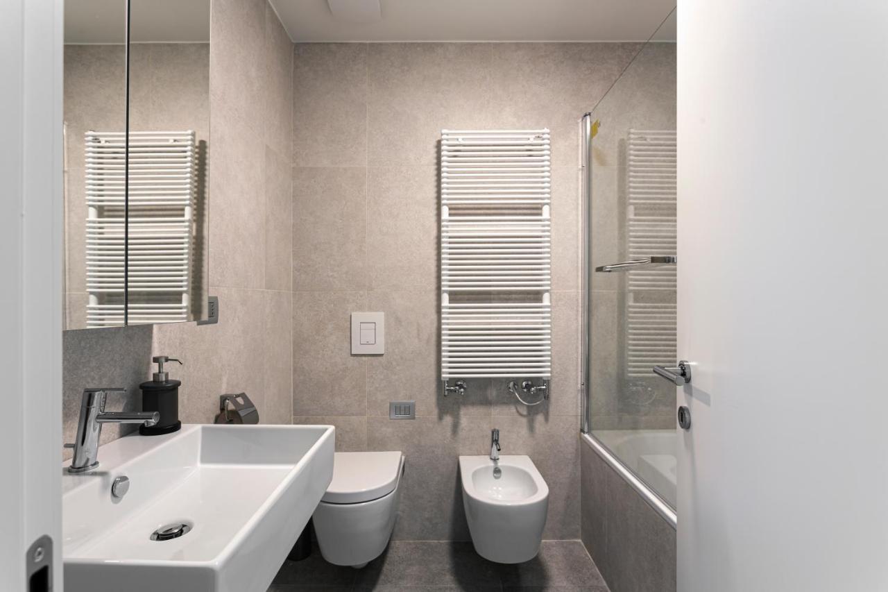 Wide And Bright Two Bedroom Apartment- Via Freguglia 밀라노 외부 사진